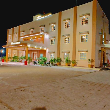 Avadh Sunshine Palace Hotel And Resort Ayodhya Luaran gambar