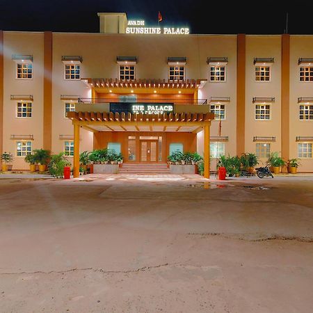 Avadh Sunshine Palace Hotel And Resort Ayodhya Luaran gambar