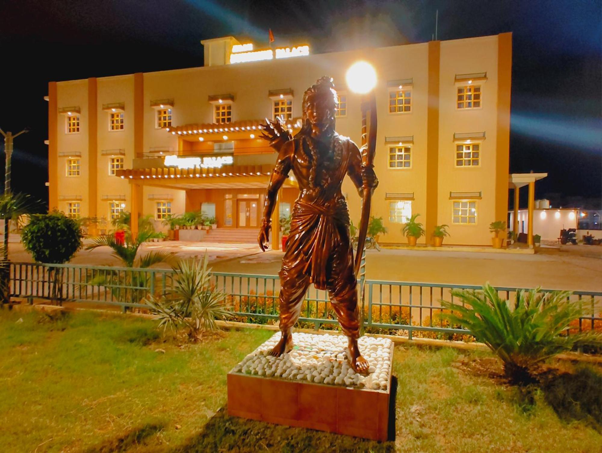 Avadh Sunshine Palace Hotel And Resort Ayodhya Luaran gambar