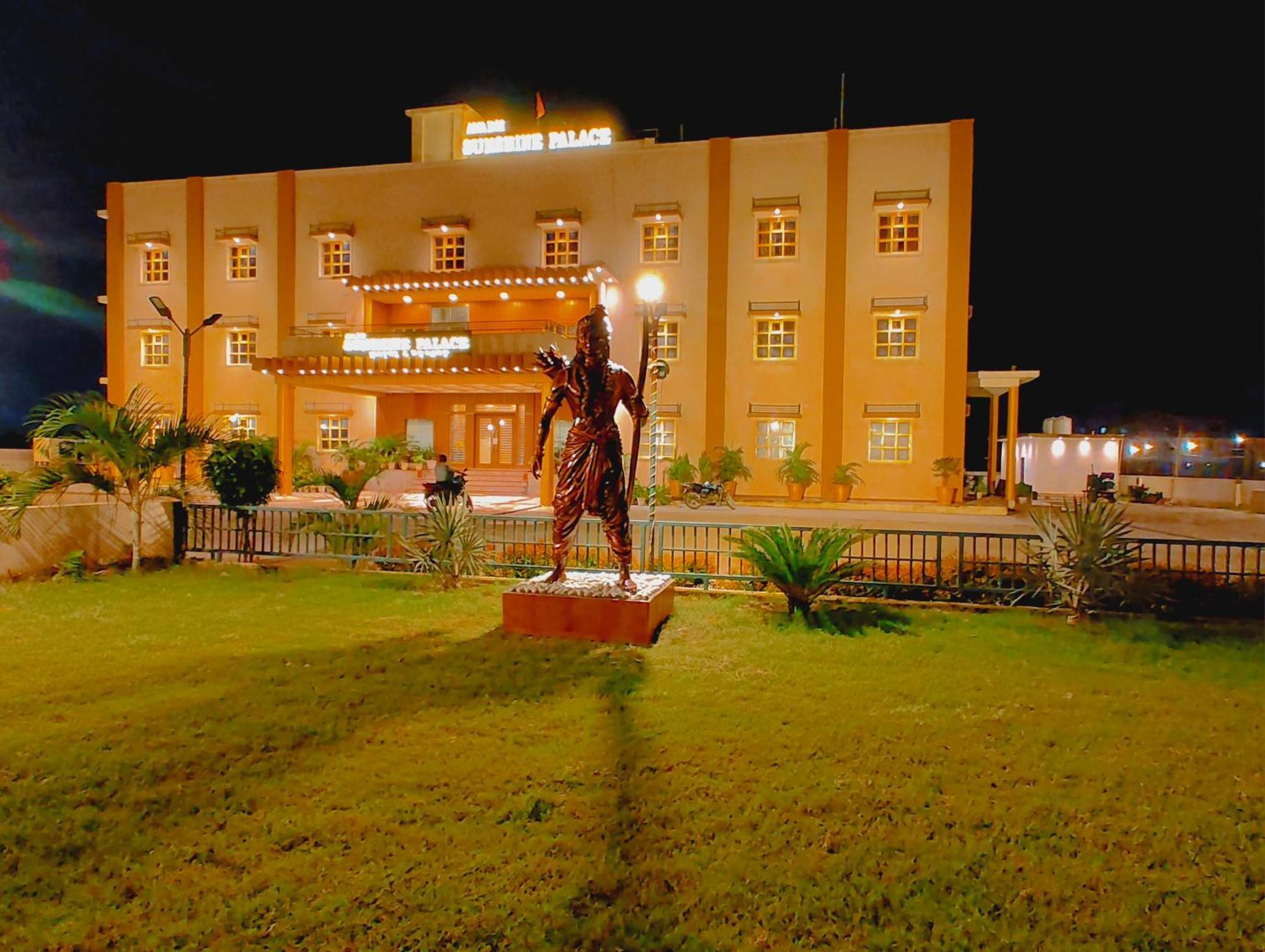 Avadh Sunshine Palace Hotel And Resort Ayodhya Luaran gambar