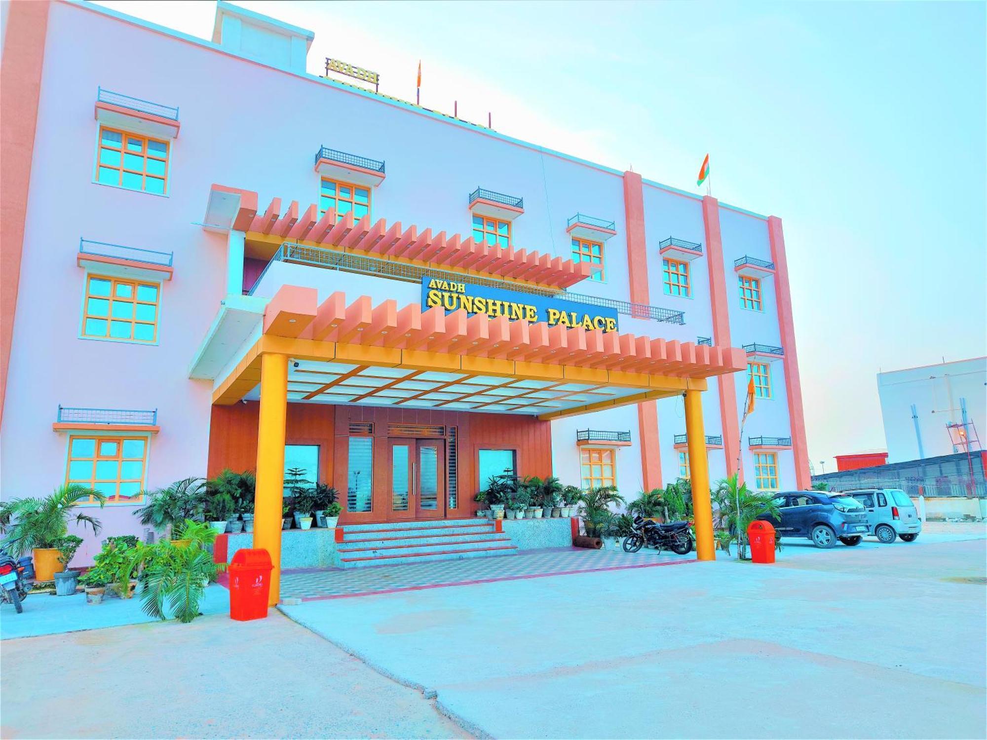 Avadh Sunshine Palace Hotel And Resort Ayodhya Luaran gambar