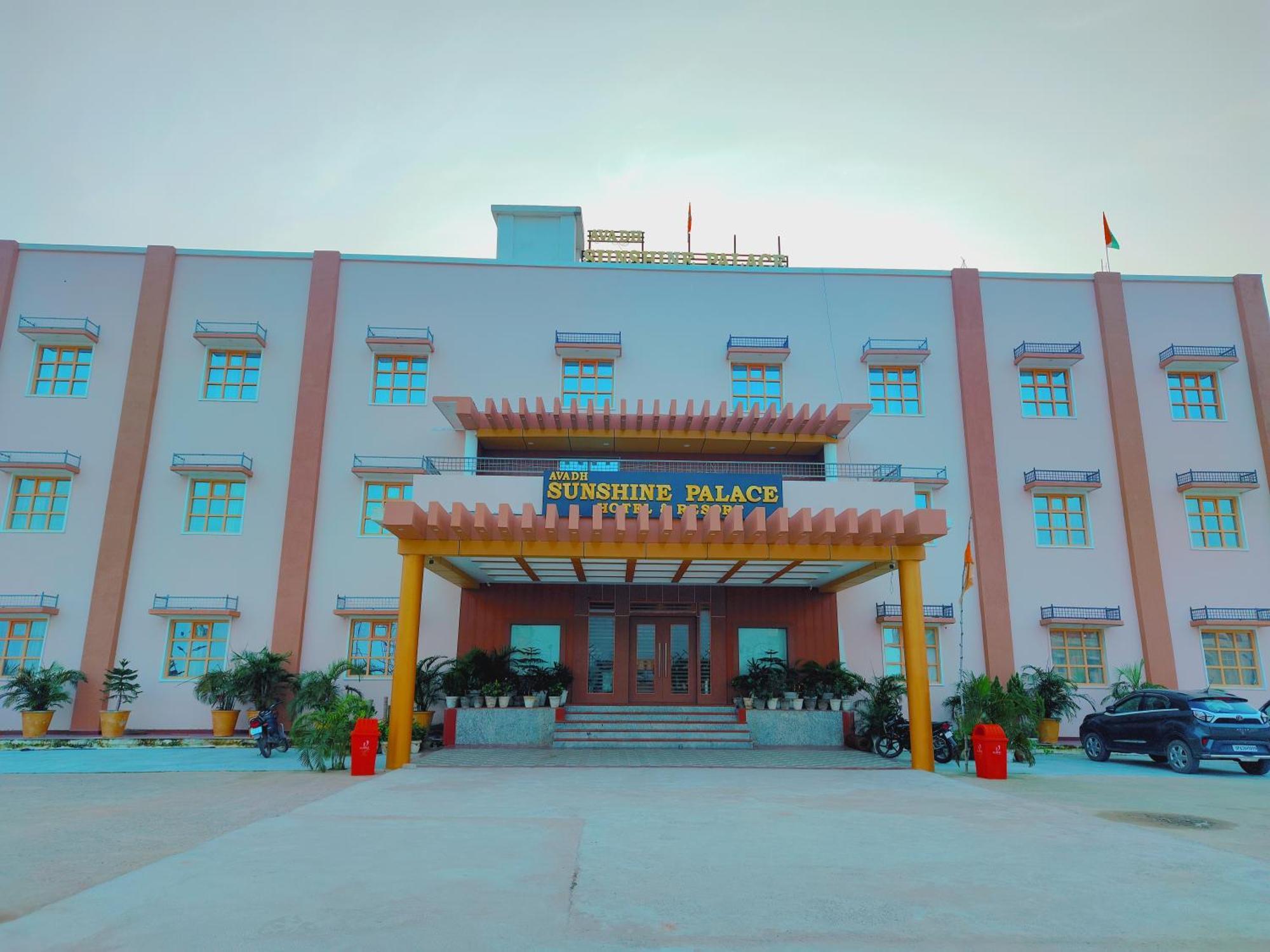 Avadh Sunshine Palace Hotel And Resort Ayodhya Luaran gambar