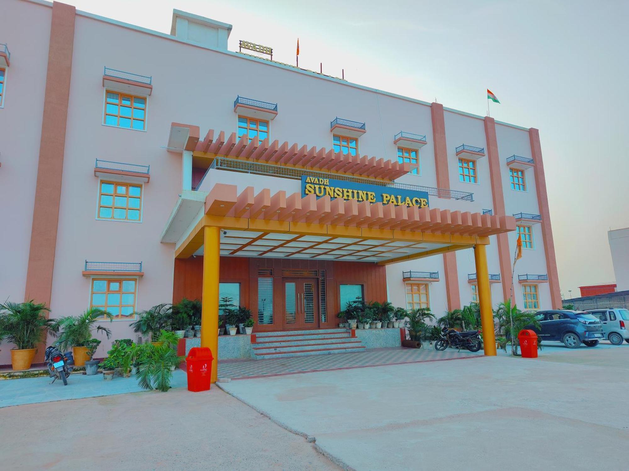 Avadh Sunshine Palace Hotel And Resort Ayodhya Luaran gambar